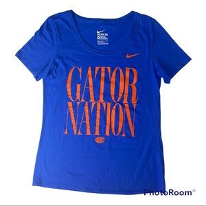 The Nike Tee Gator Nation Athletic Cut T-shirt M